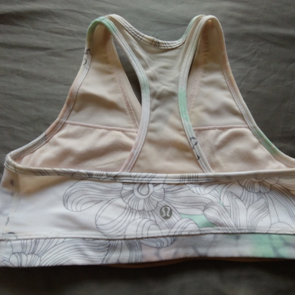 Lululemon sports bra - Picture 2 of 3